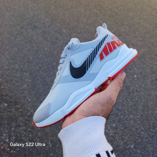 NIKE 30