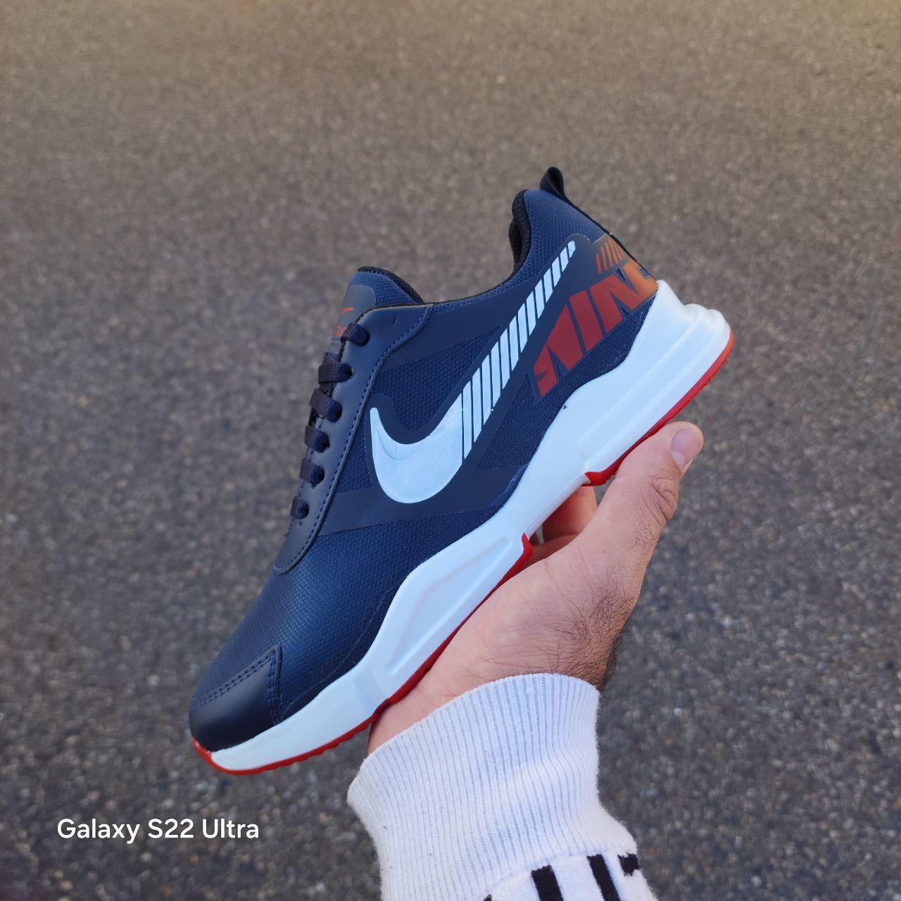 NIKE 30